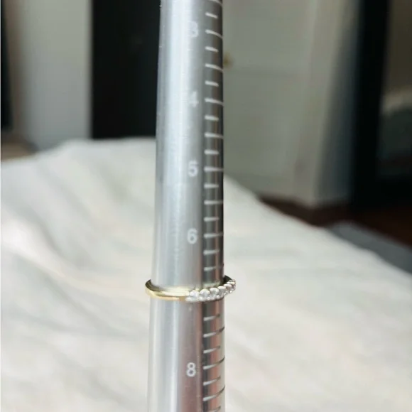 10k Gold Pave Diamond Band Ring size 7 - Picture 5 of 7